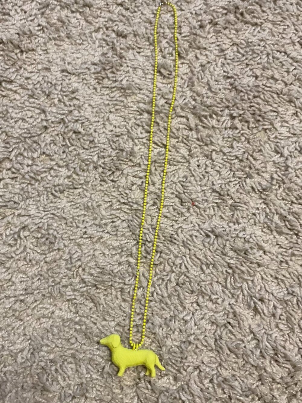 J.CREW CREWCUTS RUBBER DACHSHUND DOG PENDANT NECKLACE. NEON YELLOW.